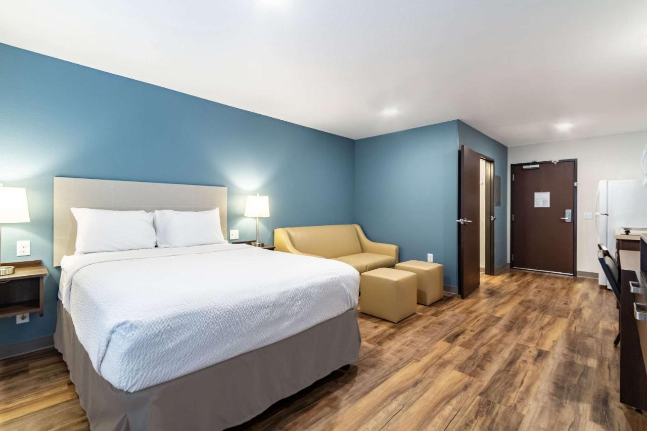 Woodspring Harrisburg Hotel